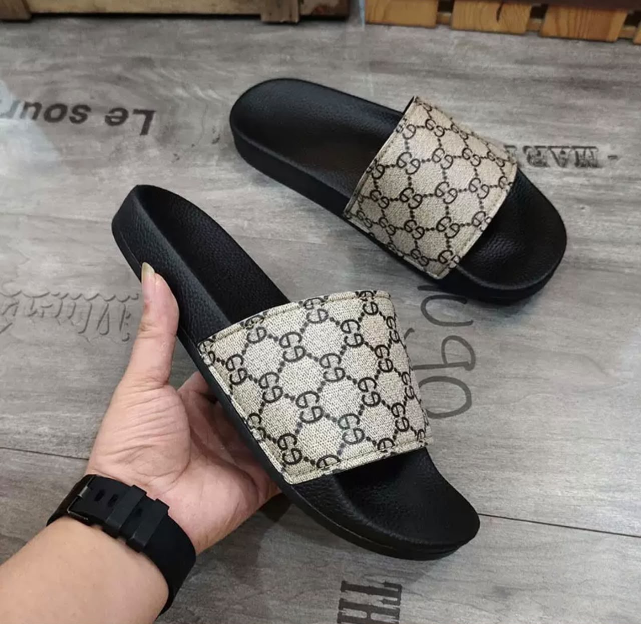 Pointure: 39 , 40 
